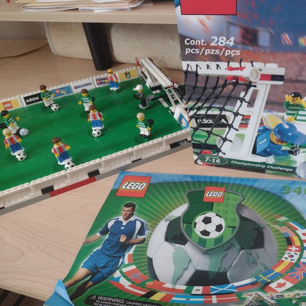 Like new Lego Soccer Championship Challenge with original box and instructions